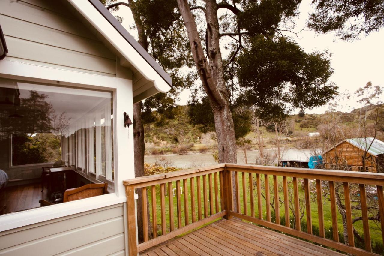 The Signal Box Hotell Whanganui Eksteriør bilde